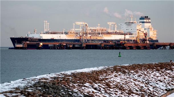 Streit um Biozid-Einsatz am LNG-Terminal Der Einsatz von Biozid am LNG-Terminal in Wilhelmshaven sorgt für Streit.