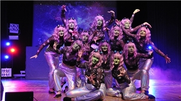 Der Ellwürder Karneval ist stets mit einer bunten Bühnenshow verbunden.