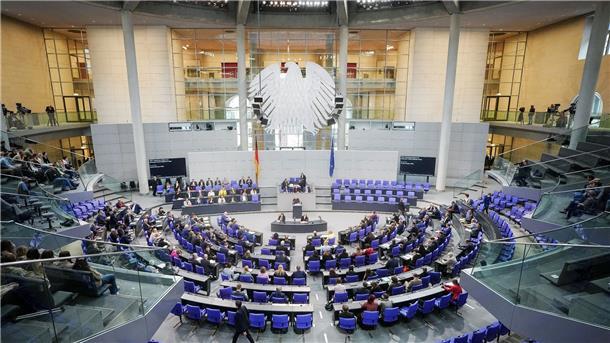 Der erleichterte Zugang zum Kurzarbeitergeld ist vom Bundestag verlängert worden.