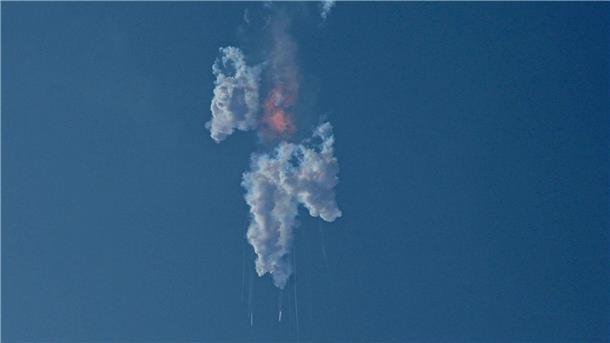 „Starship“ zerbricht kurz nach erstem Teststart Der erste Testflug des bisher längsten jemals gebauten Raketensystems „Starship“ ist wenige Minuten nach dem Start mit einem ungeplanten Auseinanderbrechen zu Ende gegangen.