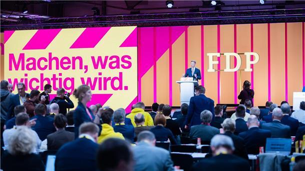 Der FDP-Bundesvorsitzende Christian Lindner spricht beim Bundesparteitag.