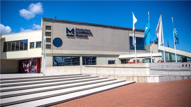 Die Anmeldung für den Fotomarathon beginnt am 1. Juni Der Eingang zum Hauptgebäude des Deutschen Schifffahrtsmuseums in Bremerhaven.