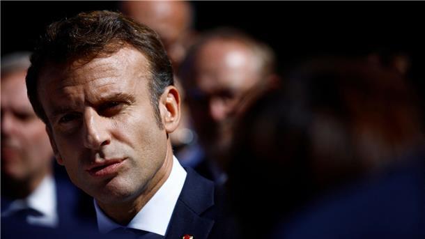 Macron bleibt bei Pyrenäen-Pipeline skeptisch Der französische Präsident Emmanuel Macron bleibt trotz des wachsenden Drucks bei seiner skeptischen Haltung zu einer neuen Pipeline über die Pyrenäen.