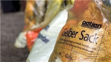 Der Gelbe Sack ist bald Geschichte. Ab dem 1. Januar wird er durch die Gelbe Tonne abgelöst. Im Regelfall erhalten die Haushalte eine 240-Liter-Tonne.