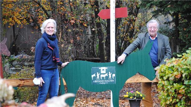 Das Tor bleibt wieder zu Der gemeinnützige Landpark Lauenbrück muss erneut schließen. Parkbetreiber Katharine und Friedrich-Michael von Schiller bedauern das und hoffen weiterhin auf die Unterstützung der Bürger.