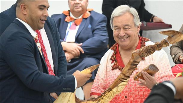 Steigender Meeresspiegel: Guterres sendet SOS aus Tonga Der Generalsekretär der Vereinten Nationen, Antonio Guterres, mahnte angesichts der Bedrohung Tongas zu mehr Klimaschutz.