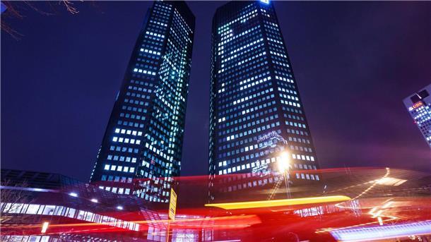 Deutsche Bank bleibt trotz Gewinneinbruch zuversichtlich Der Gewinn der Deutschen Bank ist 2024 gesunken.