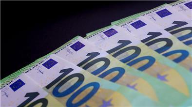 Der größte Teil des Geldvermögens steckt nach Angaben der Deutschen Bundesbank in Bargeld (Symbolbild).