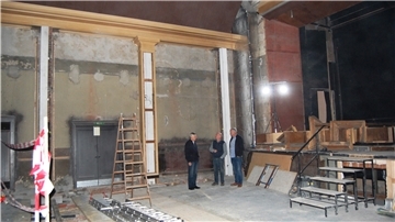 Der große Saal des Centraltheaters ist noch eine Baustelle. In einem Jahr wurde aber bereits viel geschafft. Ziel der Genossenschaft ist es, dass das CTB im zweiten Quartal des Jahres 2020 wieder eröffnet wird.