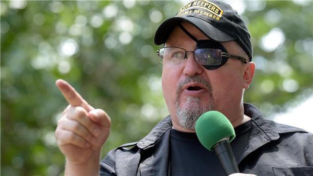 18 Jahre Haft: Bislang härteste Strafe für Kapitol-Stürmer Der Gründer der rechtsextremen Miliz „Oath Keepers“: Stewart Rhodes.