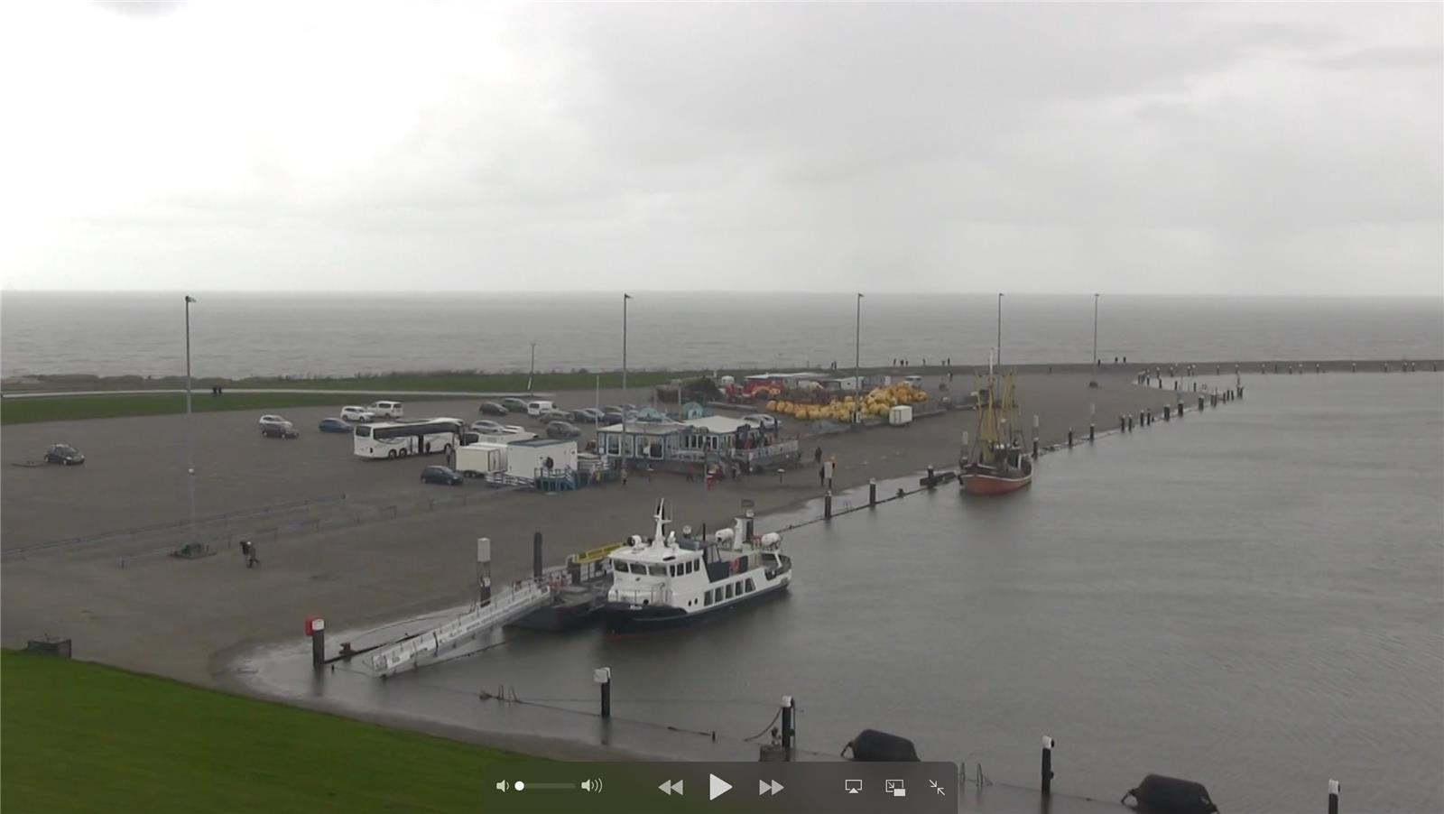 Der Hafen von Hooksiel.