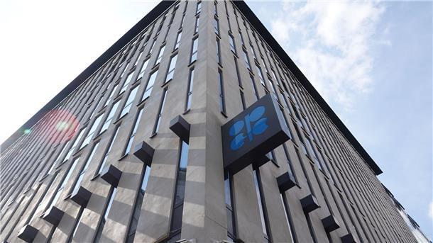 Ölpreise legen zu - Ölallianz Opec+ kürzt Fördermenge Der Hauptsitz der Organisation der erdölexportierenden Länder (OPEC) in Wien. Die großen Ölnationen des Verbundes Opec+ senken ihr Förderziele ab November wieder ab.