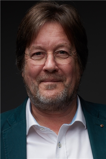Der Historiker und Journalist Dr. Matthias von Hellfeld ist am 3. April um 19 Uhr im Bremervörder Zuhör-Café.