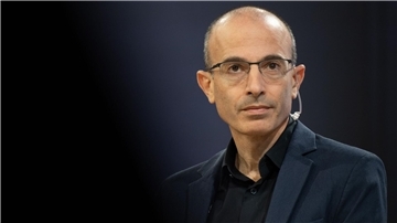 Der Historiker Yuval Noah Harari warnte vor einer Informations-Überladung.