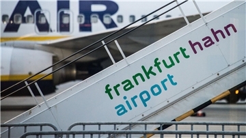 Der Hunsrück-Flughafen Hahn hat mit der Trierer Triwo AG einen neuen Besitzer.