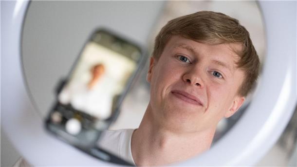 Tiktoker nimmt in kurzen Videos deutsche Sitten aufs Korn Der Influencer Liam Carpenter ist inzwischen hauptberuflich Content Creator.