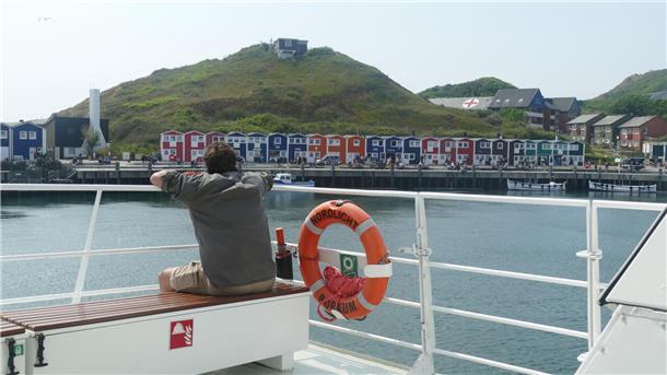 Der Katamaran „Nordlicht“ der Reederei Cassen Eils startet jetzt von der Bremerhavener Seebäderkaje aus Richtung Helgoland.