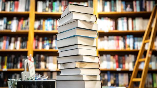 Asturien-Preis an koreanisch-deutschen Philosophen Der koreanisch-deutsche Philosoph Byung-Chul Han ist mit dem Prinzessin-von-Asturien-Preis für Kommunikation und Geisteswissenschaften 2025 ausgezeichnet worden. (Foto Illustration)