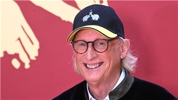 Der Kultkomiker Otto Waalkes, der seit mehr als fünf Jahrzehnten aus der deutschen Humorlandschaft nicht wegzudenken ist, wird nächste Woche 75 Jahre alt.