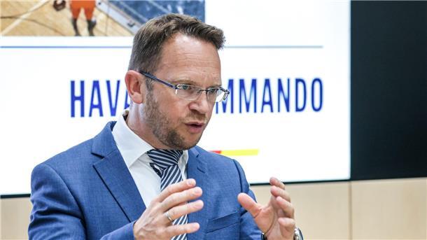 Ölkatastrophen: Bund prüft Einsatz von Chemikalien im Meer Der Leiter des Havariekommandos, Robby Renner, begrüßte die Ankündigung, den Einsatz von Dispergatoren möglicherweise auszuweiten.