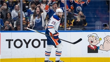 Zwei Draisaitl-Tore im 800. Spiel: Oilers verlieren trotzdem Der Mann mit Torgarantie: Leon Draisaitl.