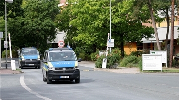 Der Mann soll sich noch während seines Ausgangs ins Ausland abgesetzt haben. Seit Sonntag ist er wieder in der Forensischen Psychiatrie in Erlangen untergebracht. 