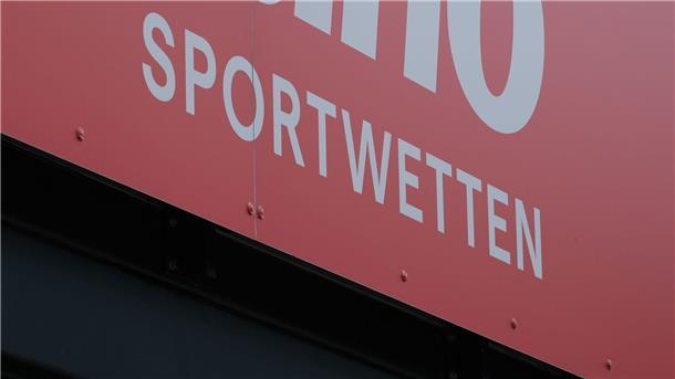 Anteil der Sportwettensüchtigen steigt Der Markt für Sportwetten boomt auch wegen der Fußball-EM und den Olympischen Spielen. (Archivbild)
