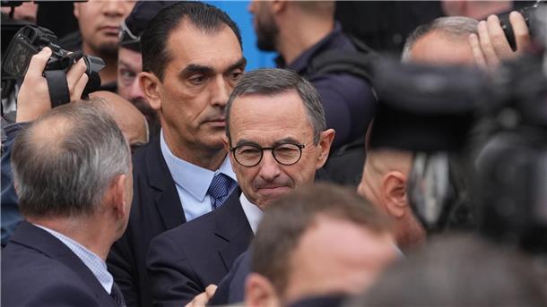 Der mit der Zusammensetzung der neuen Regierung unzufriedene Chef der Konservativen, Bruno Retailleau, hatte den Rücktritt von Frankreichs Premier provoziert (Archivbild).