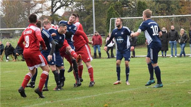 Der MTSV Selsingen - hier beim Gastspiel in Groß Meckelsen - hat von allen gefährdeten Teams noch die beste Ausgangslage, will sich darauf aber nicht verlassen.