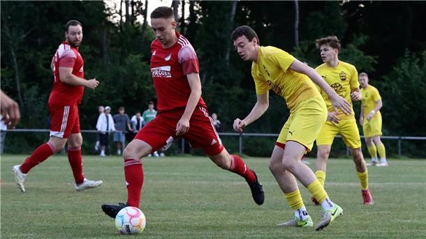 Der MTSV Selsingen, hier mit Lukas Schotman am Ball im Spiel gegen Rotenburg II, will beim Tabellendritten Sottrum eine Überraschung schaffen.