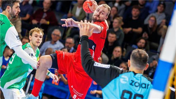 Der Nationalspieler #julius Kühn (M) schließt sich Aufsteiger Bietigheim an.