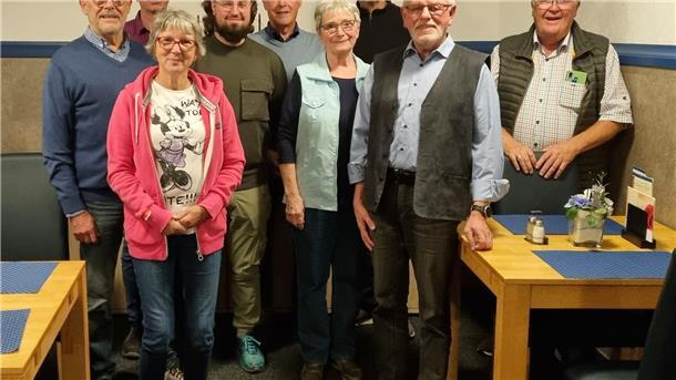 Der neu gewählte Vorstand der Kreisgruppe Wesermarsch (von links): Dietmar Lieken, Rainer Zon, Marion Petershagen, Carsten Wandrey, Hans-Hermann Schneider, Aurelie Schneider, AndreasRex, Paul Leske und Horst Haukje.