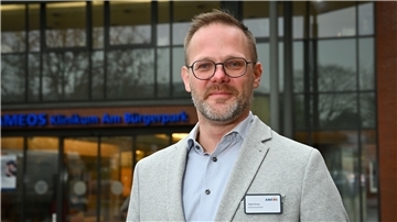 Der neue Direktor der Ameos-Kliniken in Bremerhaven und Geestland, Ralph Ehring, will 15 Millionen Euro in den Umbau stecken.