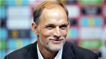 Der neue Nationaltrainer Thomas Tuchel will später über das Singen der Nationalhymne Englands entscheiden
