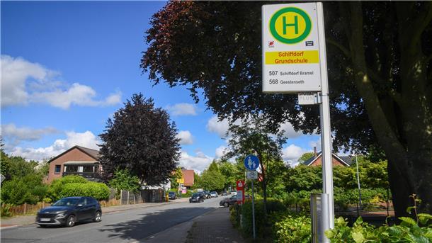 Diskutieren Sie mit uns die Ergebnisse des großen Heimat-Checks! Eine Bushaltestelle