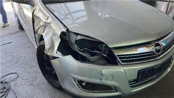 ein Auto mit Unfallschaden