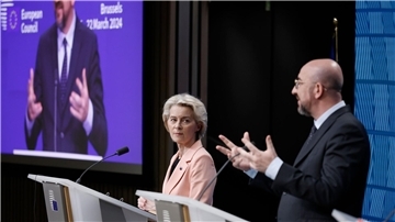 Der Präsident des Europäischen Rates, Charles Michel (r), und die Präsidentin der Europäischen Kommission, Ursula von der Leyen: Angesichts der dramatischen Notlage im Gazastreifen fordern die EU-Staaten eine sofortige Feuerpause.