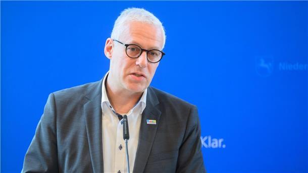 Kommunen kritisieren Bürokratie bei Vergaben Der Präsident des Niedersächsischen Städte- und Gemeindebundes, Marco Trips, fordert spürbare Entlastungen beim Vergaberecht. (Archivbild)