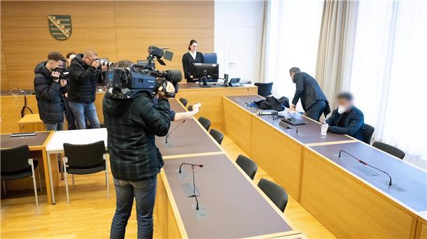 Prozess um Einbruch in das Grüne Gewölbe unterbrochen Der Prozess um den Einbruch ins Grüne Gewölbe in Dresden ist unterbrochen worden.