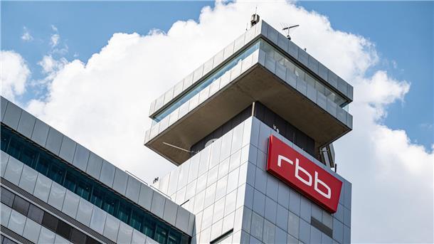 Teilerfolg vor Gericht: RBB muss Schlesinger Ruhegeld zahlen Der RBB sah sich mit Vorwürfen der Verschwendung und der Vetternwirtschaft konfrontiert. (Archivbild)