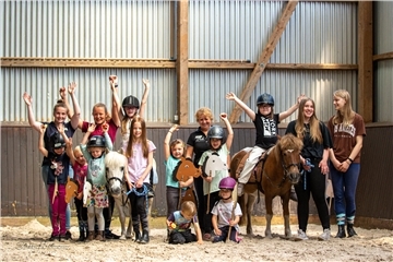 Der Reitverein Tarmstedt veranstaltet vom 8. bis 10. Juli eine Ferienspaßaktion unter dem Titel „Abenteuer auf dem Reiterhof“. Anmeldungen sind ab sofort möglich.