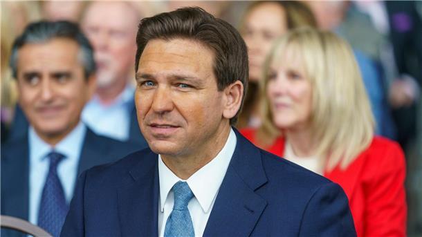 Gouverneur DeSantis greift Trump an: „Kein tägliches Drama“ Der Republikaner Ron DeSantis stichelt gegen Donald Trump. Ihm werden große Chancen als Präsidentschaftsbewerber nachgesagt.
