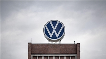 Der russische Autobauer Gaz hat vor Gericht beantragt, VW zu einer Vertragsstrafe von 190 Millionen Euro zu verurteilen.