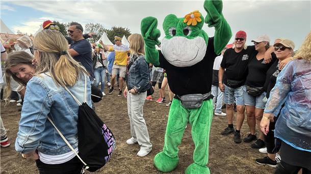 Der Samstag beim Sandstedter Sommer stand ganz im Zeichen von Schlager und Party...