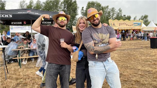 Der Samstag beim Sandstedter Sommer stand ganz im Zeichen von Schlager und Party...