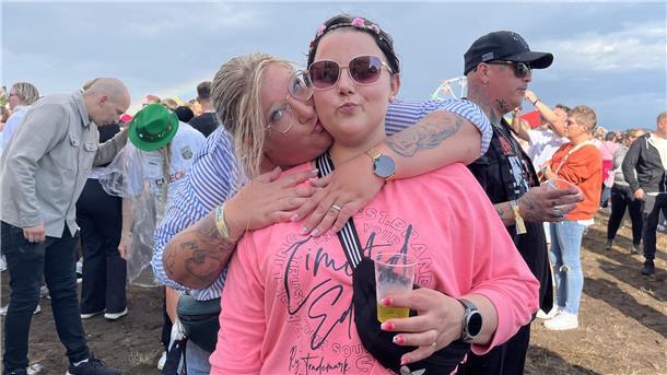 Der Samstag beim Sandstedter Sommer stand ganz im Zeichen von Schlager und Party...