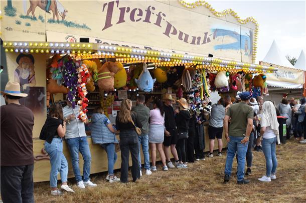 Der Samstag beim Sandstedter Sommer stand ganz im Zeichen von Schlager und Party...