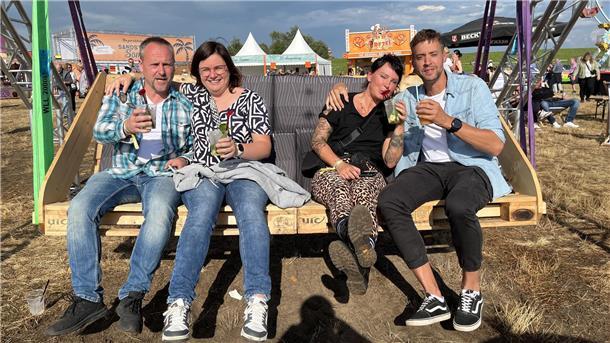 Der Samstag beim Sandstedter Sommer stand ganz im Zeichen von Schlager und Party...