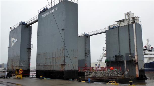 Der Schiffbaubetrieb RS Heise betreibt das 34 Meter lange Schwimmdock „Wilhelmina“.
