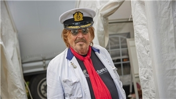 Der Schlagersänger Frank Zander hat im Rahmen des Schlager-Olymps das letzte Mal vor großem Publikum auf der Bühne gestanden.